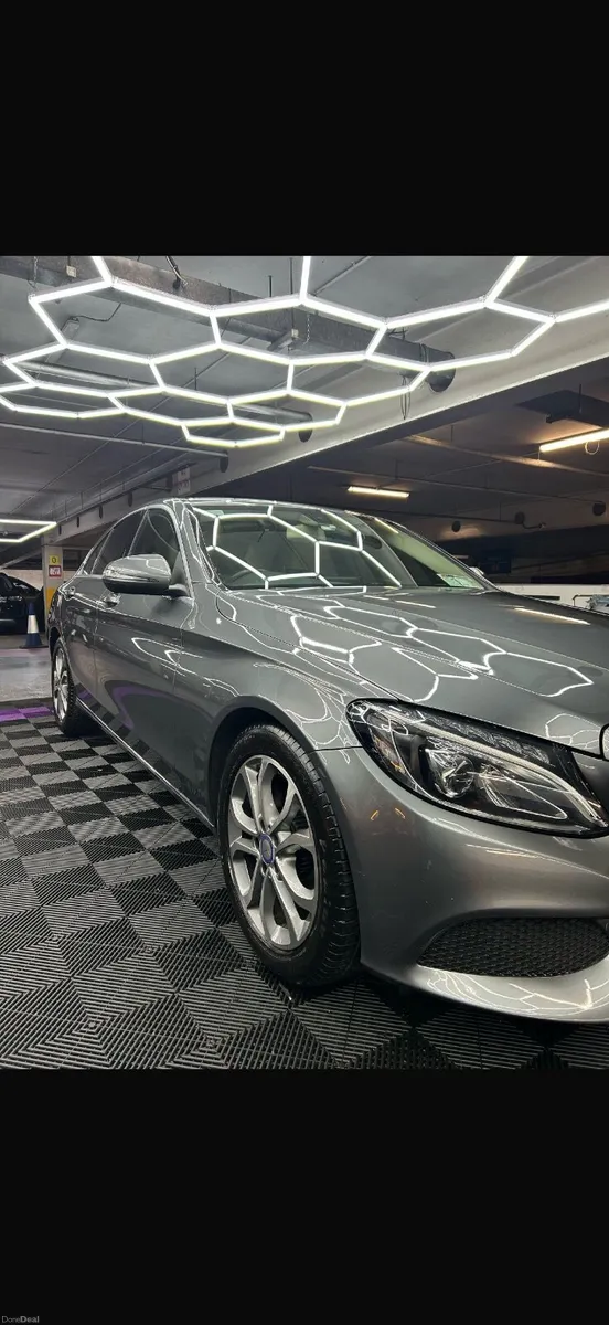 Mercedes-Benz C-Class 2017 - Image 2