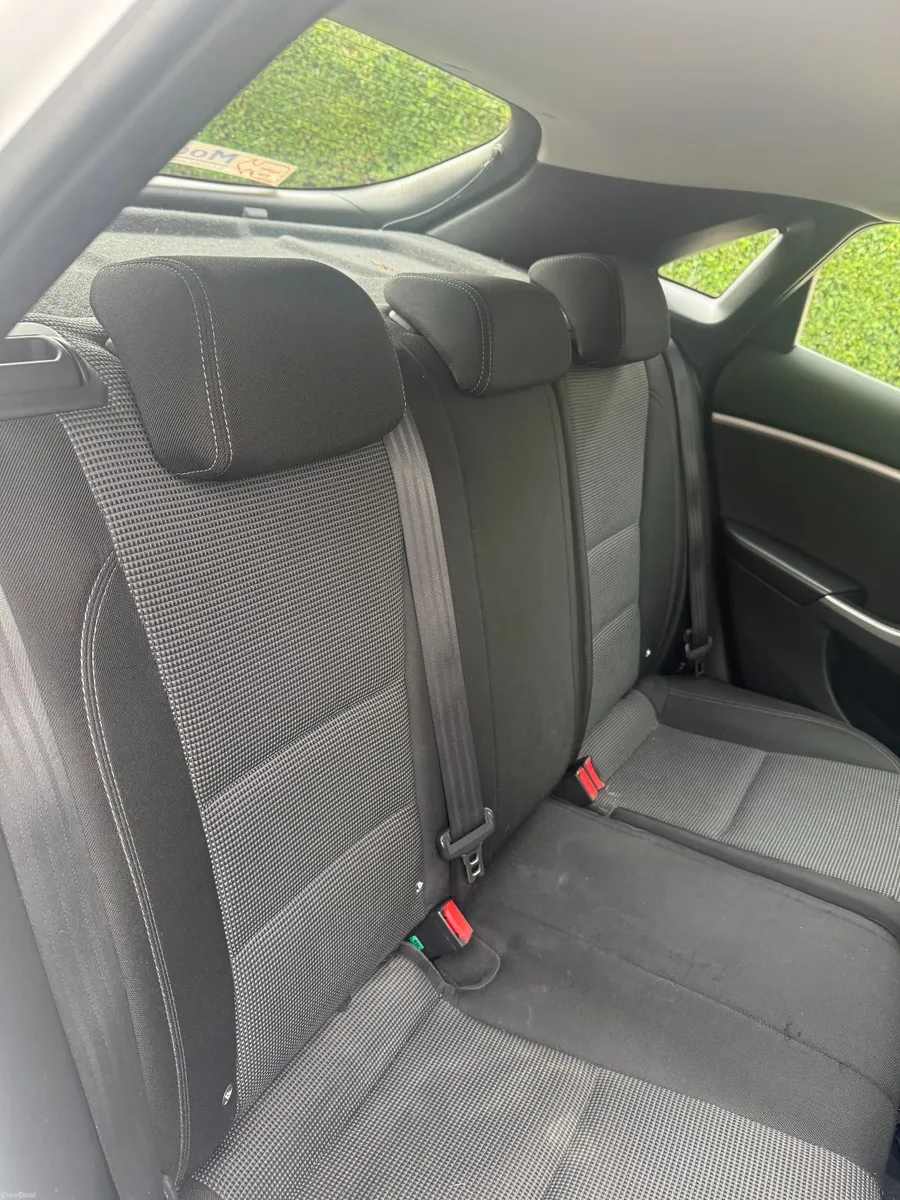 Hyundai i30 2015 - Image 2