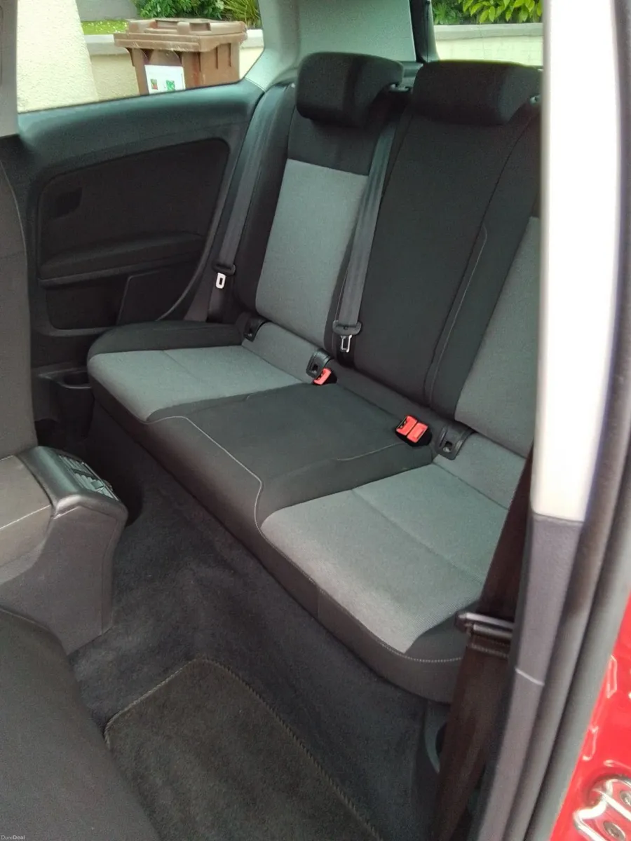 Volkswagen Golf 2017 - Image 2