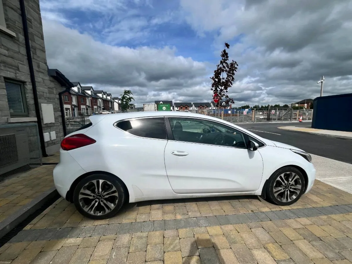 Kia ProCeed 1.6 Diesel - Image 5