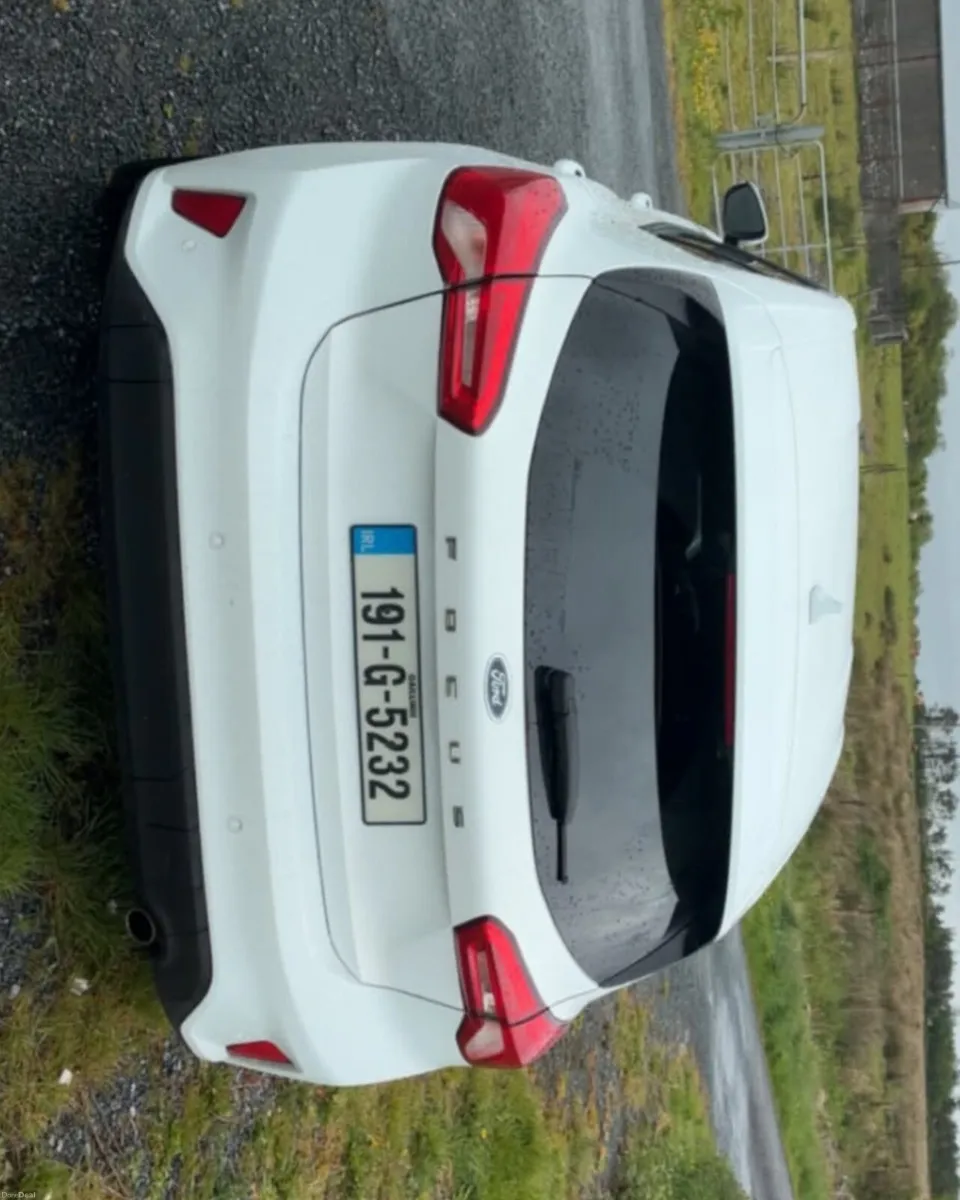 2019 ford focus 10 petrol - Image 2
