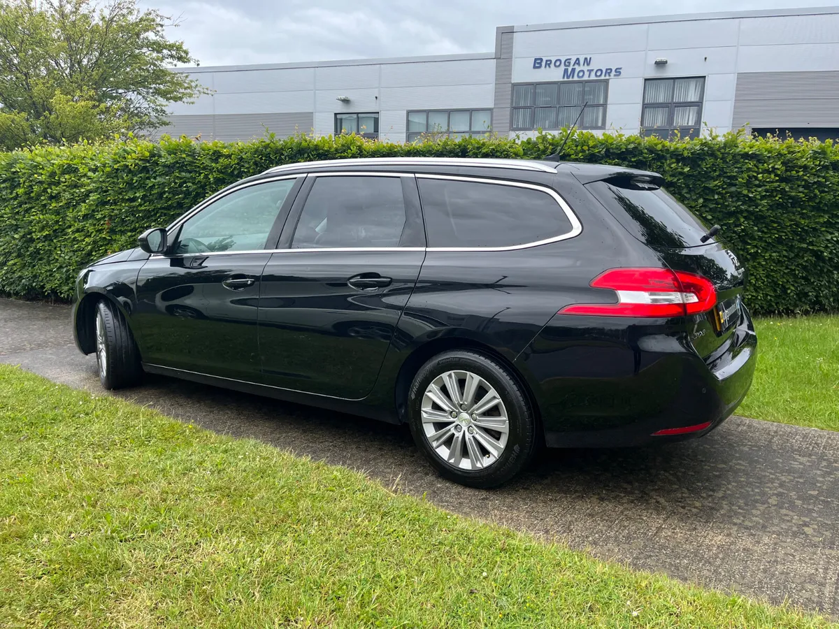 Peugeot 308 2021 1.5 130 Allure*Estate*Hi Spec* - Image 4