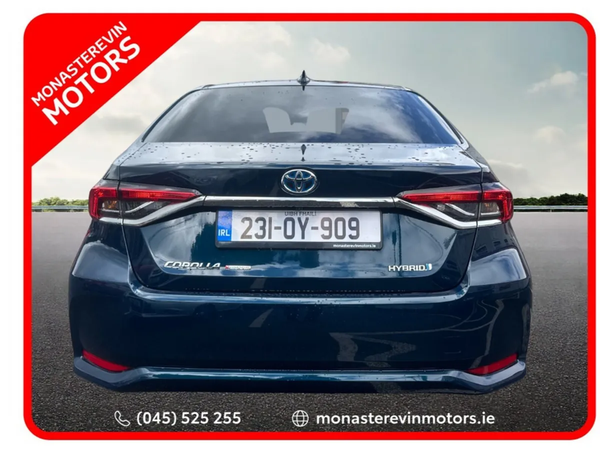 Toyota Corolla LUNA SPORT SALOON 4DR - Image 4