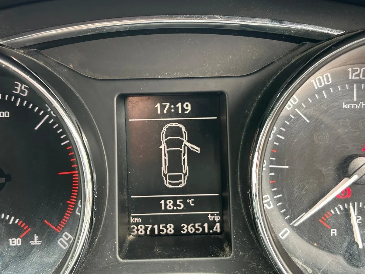Skoda Superb 2009 - Image 6