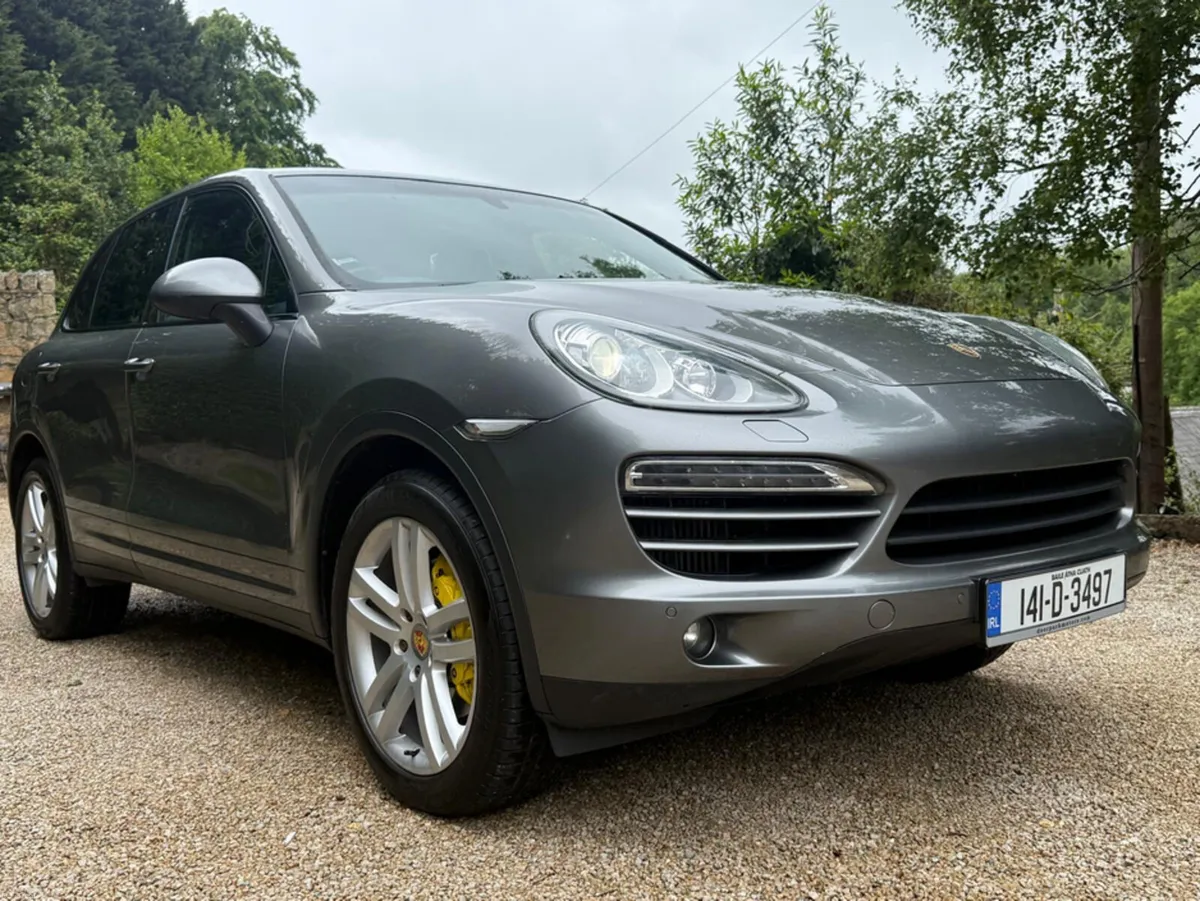 Porsche Cayenne 3.0 DIESEL 5 SEAT N1 - Image 1