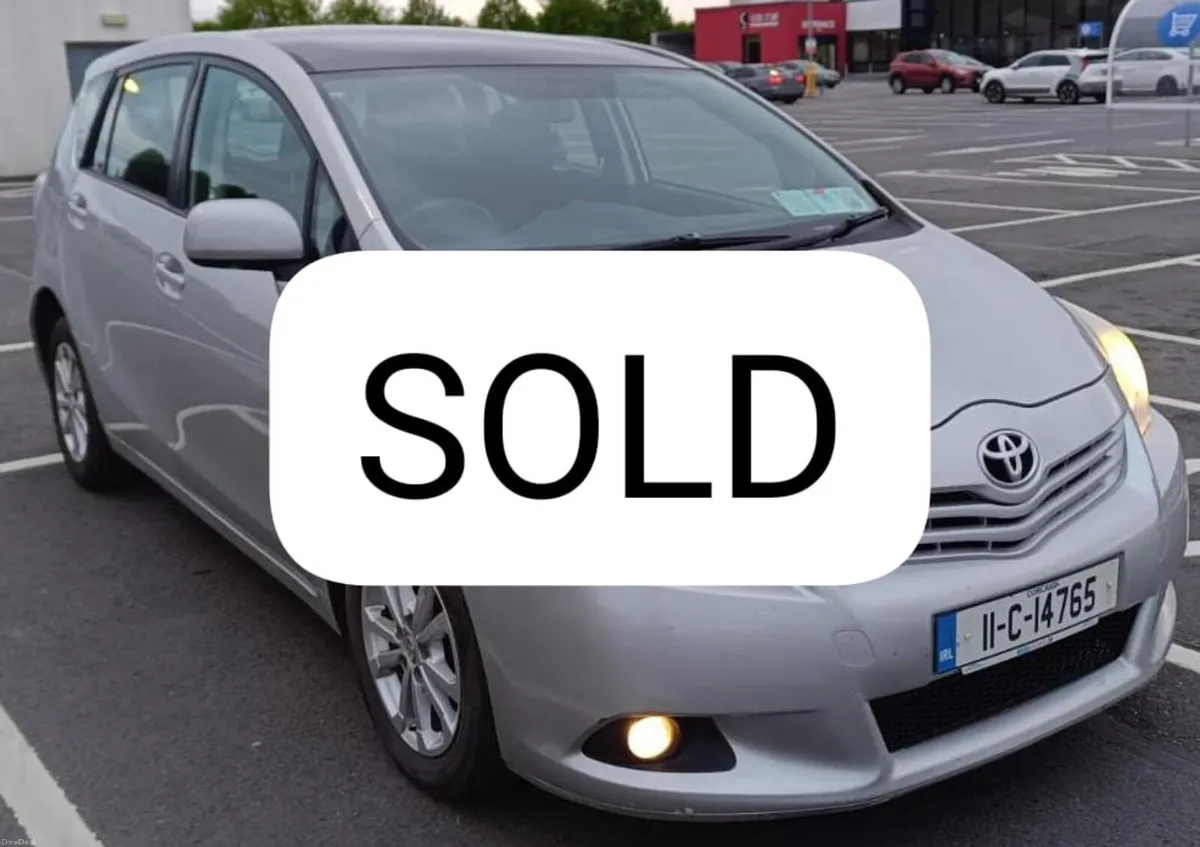 2011 Toyota Verso 2.0 D-4D  NCT 07-27 Tax 6-26 - Image 1