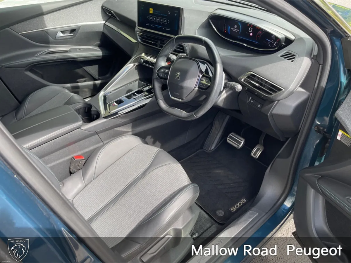 Peugeot 5008 FL ALLURE 1.2 130 AUTO 6. - Image 2