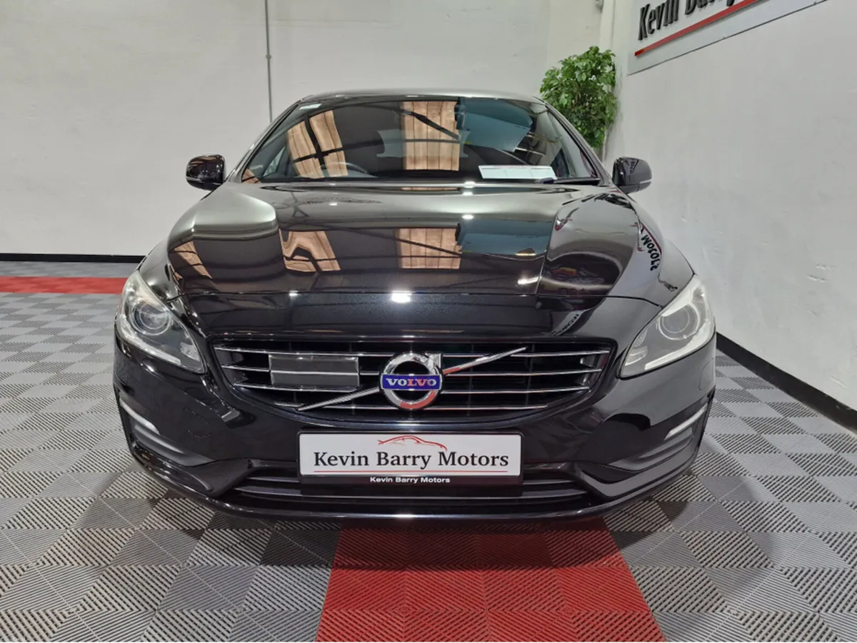 Volvo V60 2.0 D4 DYNAMIC EDITION 190BHP AUTOMATIC - Image 3