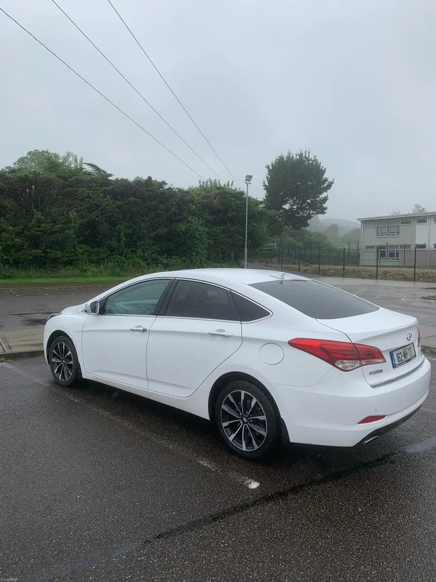 Hyundai I40 Executive - Image 3