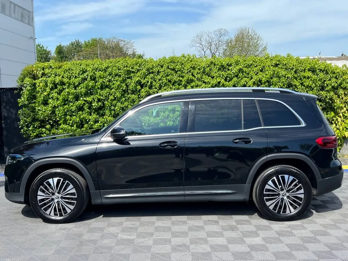 Mercedes-Benz EQB 250+ SPORT EXECUTIVE 7-SEATER // - Image 3