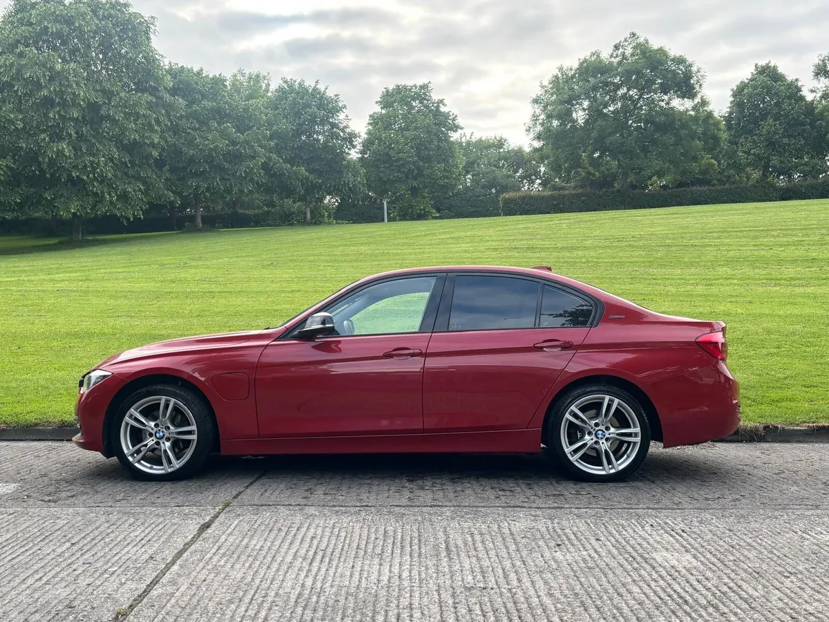 2016 Bmw 3 series 330e Automatic - Image 4