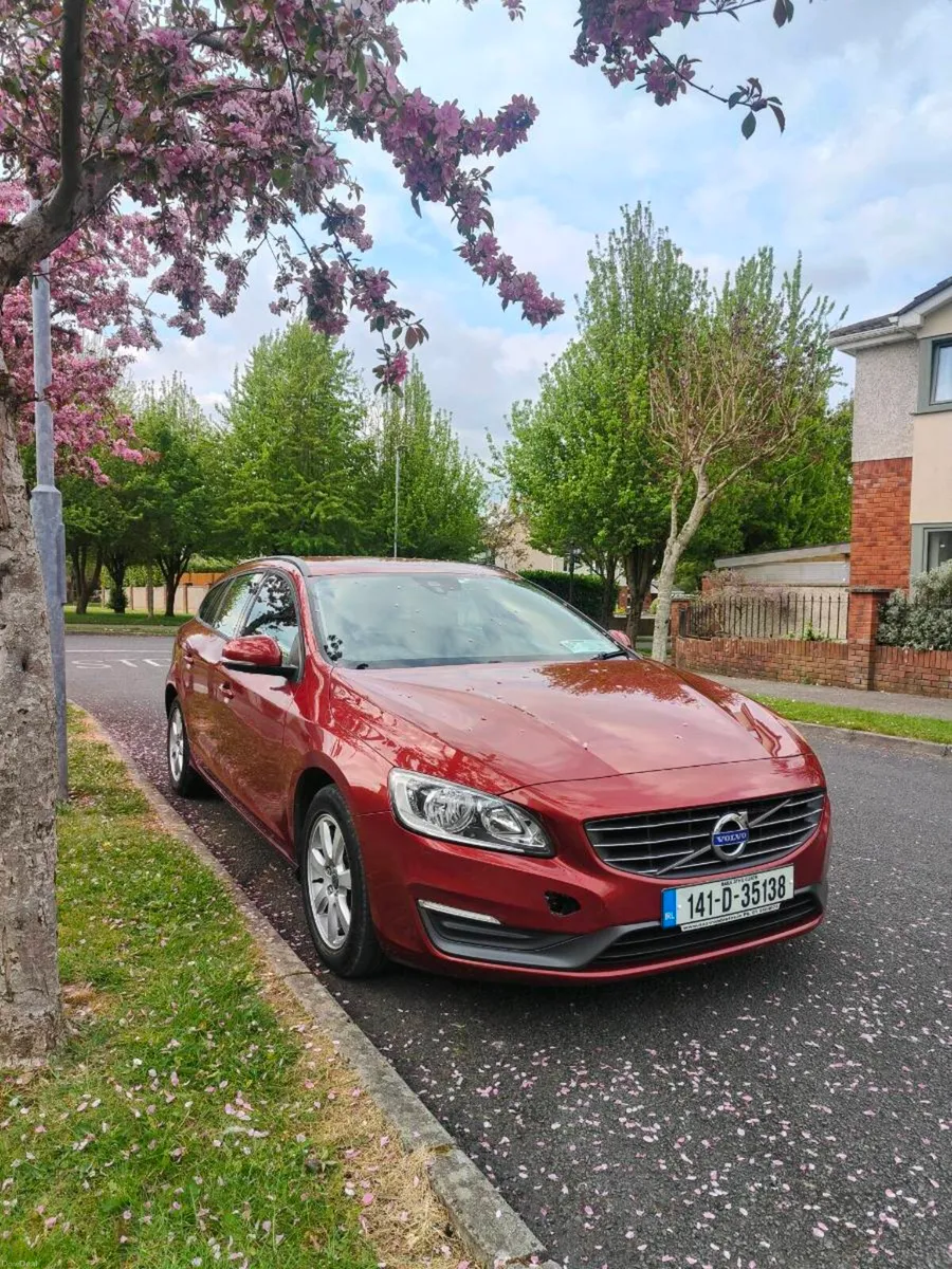 Volvo V60 - Image 1