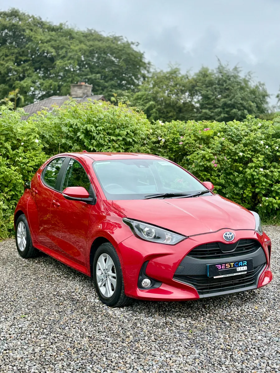 2023 Toyota Yaris 1.5 Hybrid Luna Automatic - Image 2