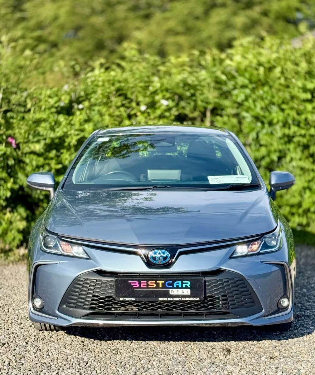 2023 Toyota Corolla Saloon 1.8 Hybrid Luna Auto - Image 4