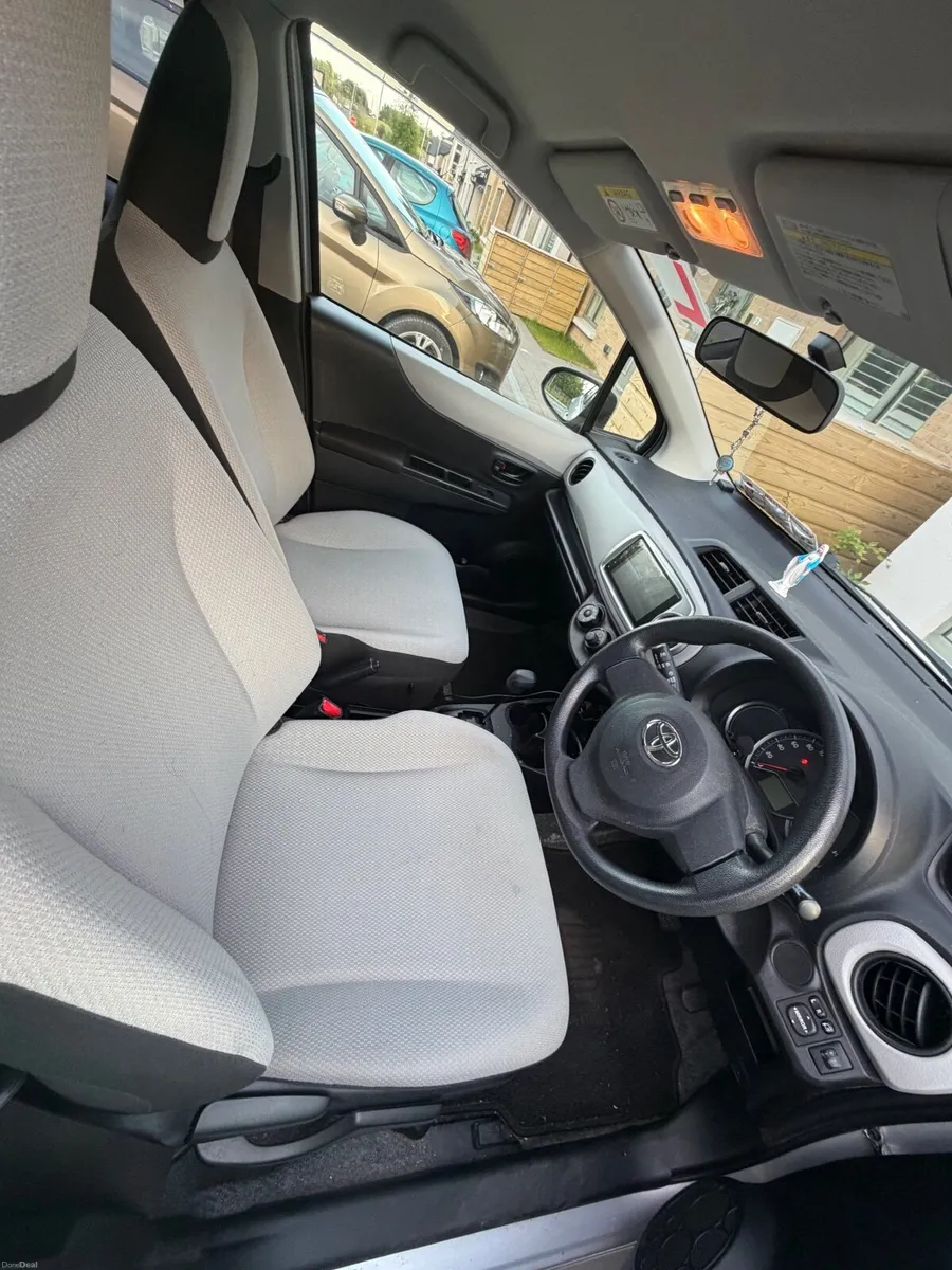 Toyota Vitz 2013 - Image 3