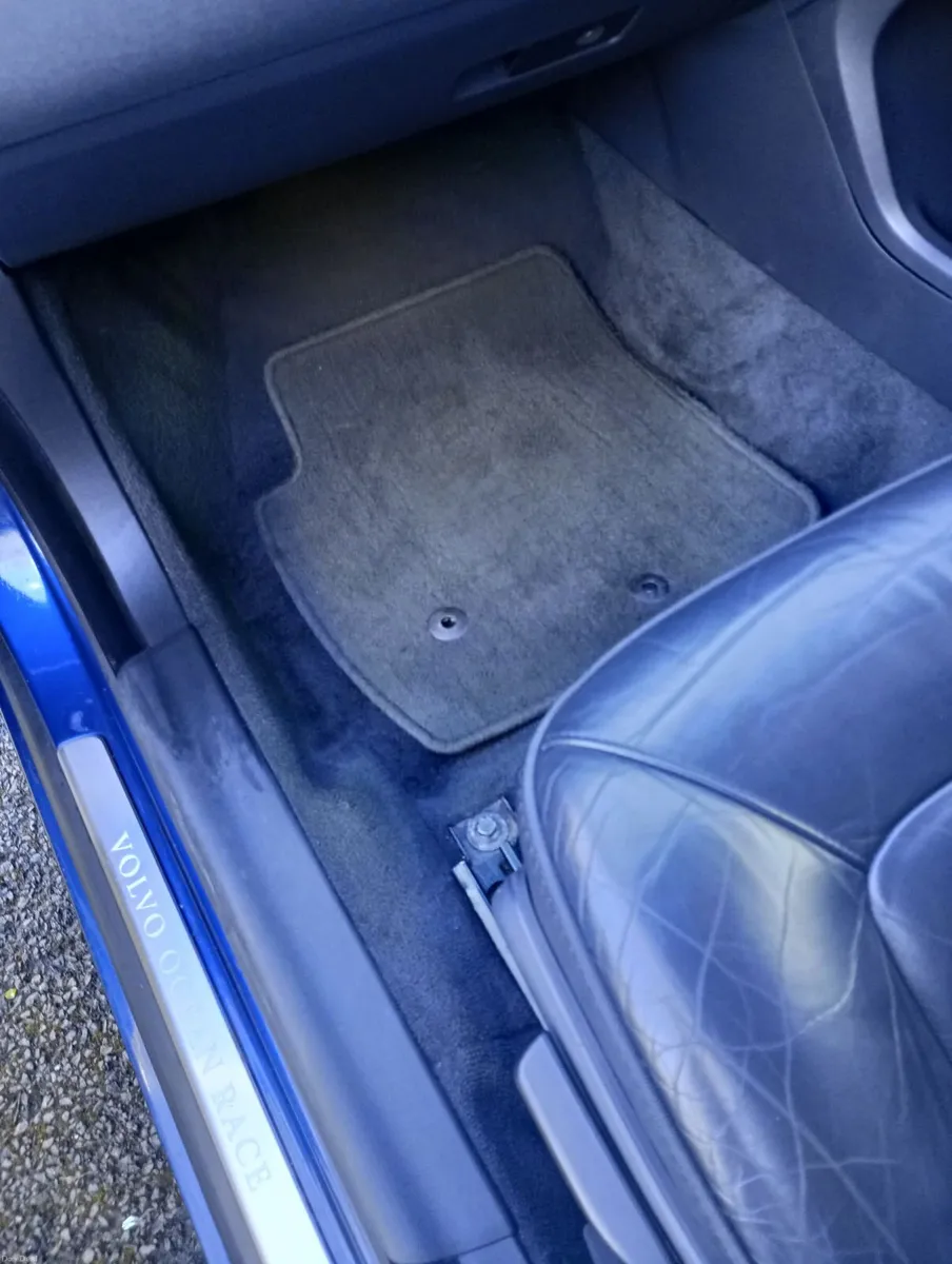 Volvo V70 2009 - Image 6