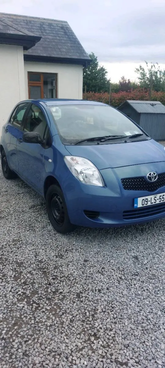 2009 Toyota Yaris - Image 1