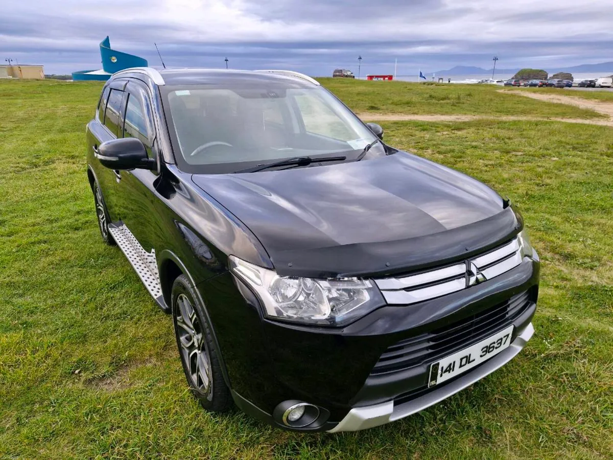 2014 Mitsubishi Outlander 2.2 DI-D 4WD | Top Spec - Image 3
