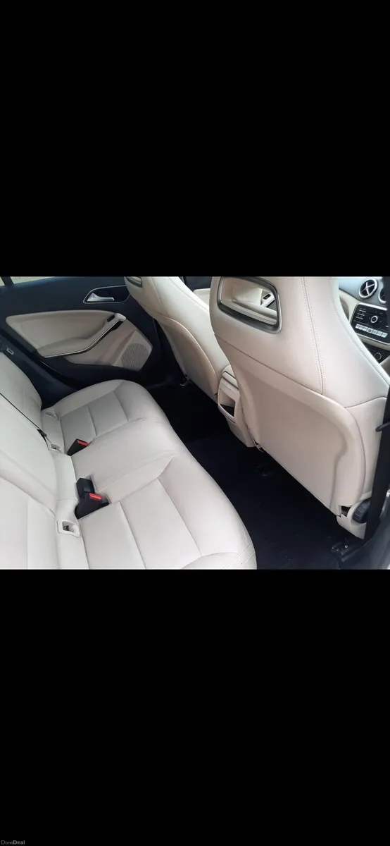 Mercedes Cla 180d progressive polar white - Image 3