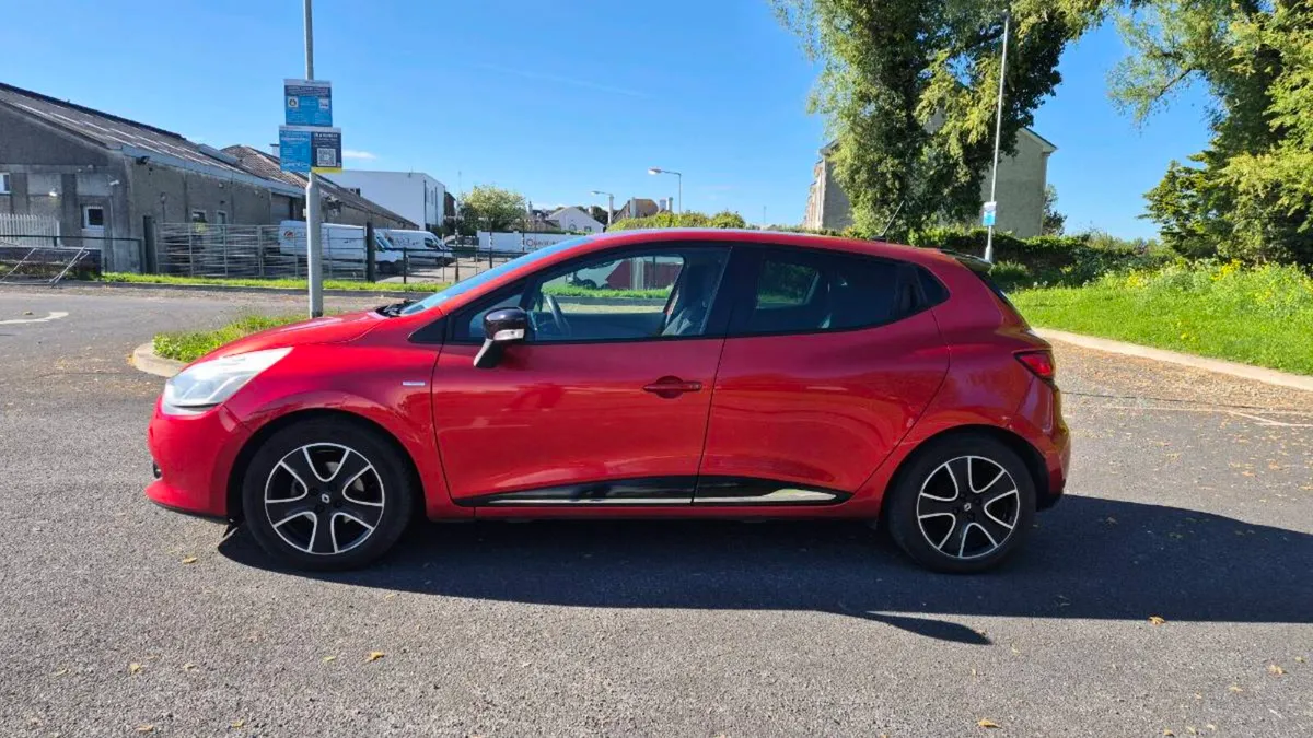 2015 Renault Clio Limited – Automatic - Image 1