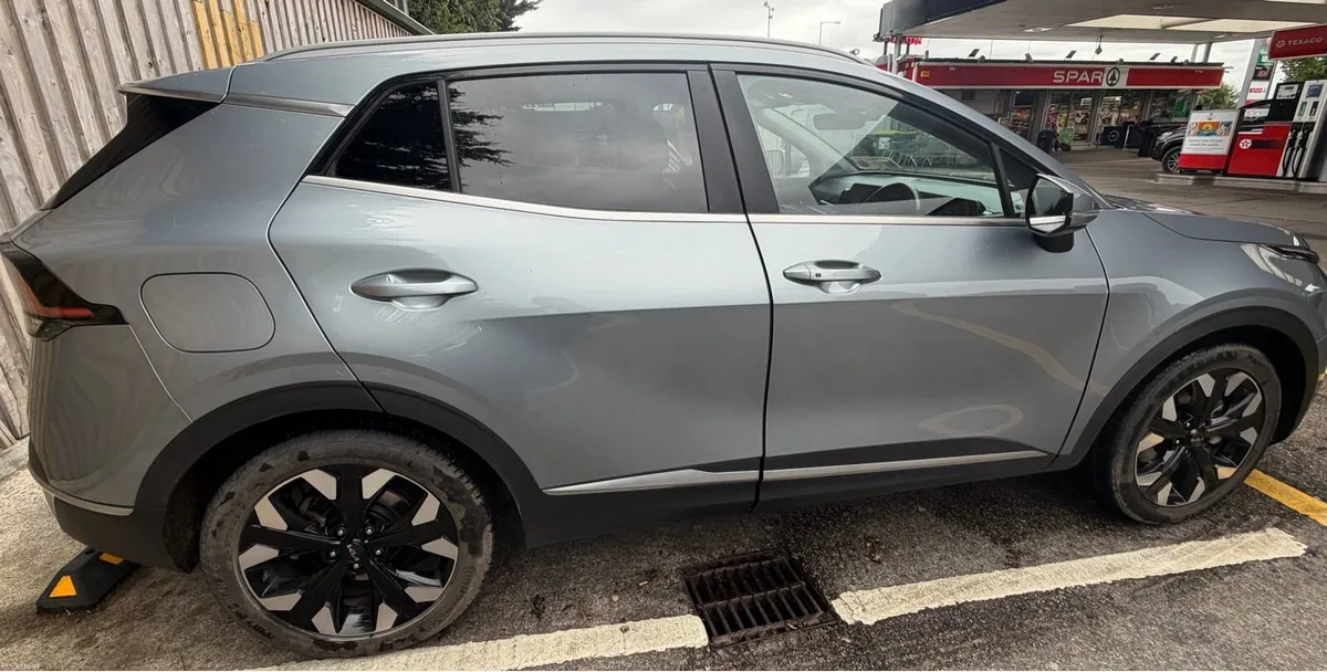 2023 Kia Sportage Hybrid Automatic - Image 5