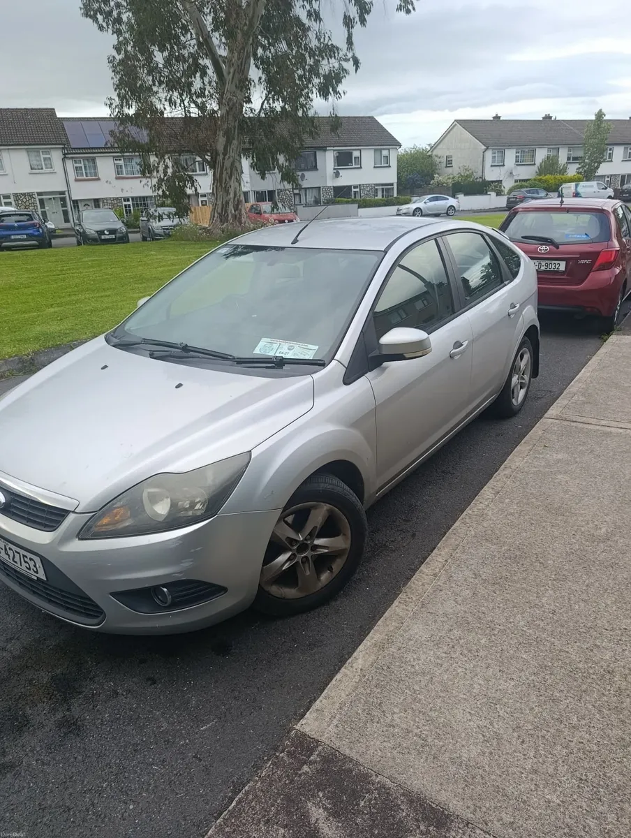 Ford Focus 2009 - Image 2