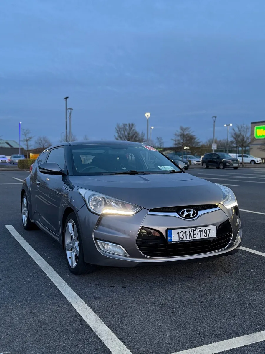 Hyundai Veloster - Image 1