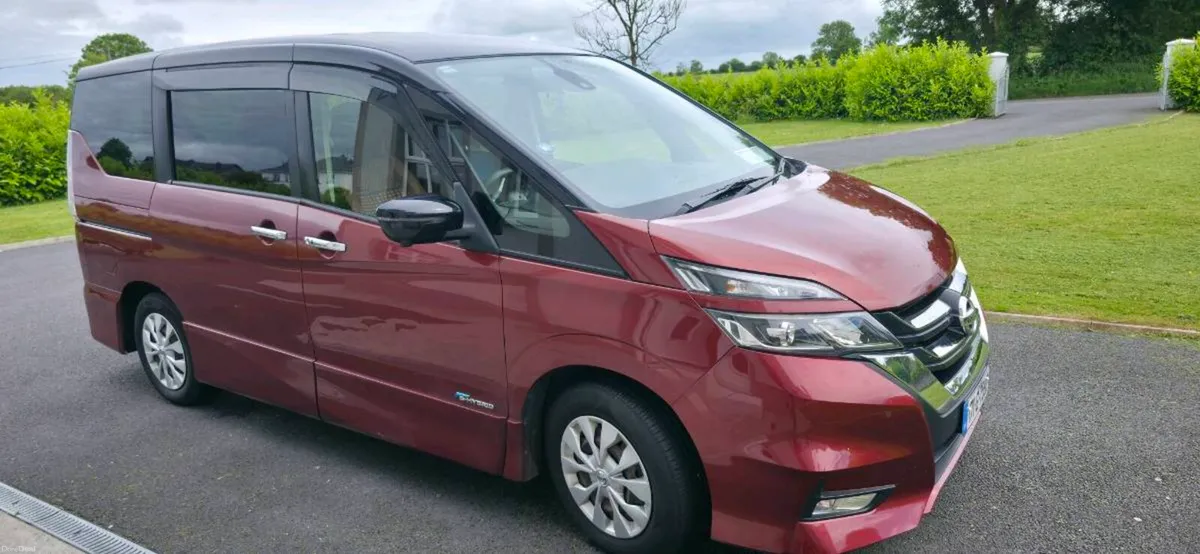 Nissan Serena - Image 2