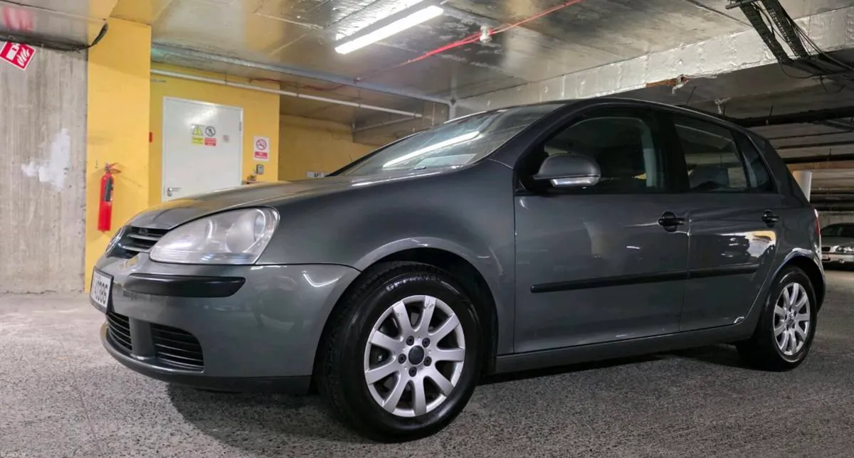 Volkswagen Golf 1.6 Petrol - Image 3