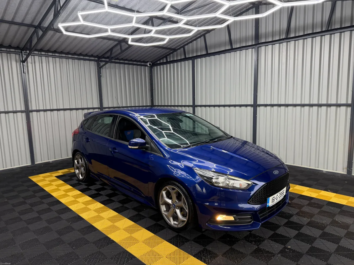 Ford Focus 2016 ST2 2.0Tdci 185Bhp - Image 2