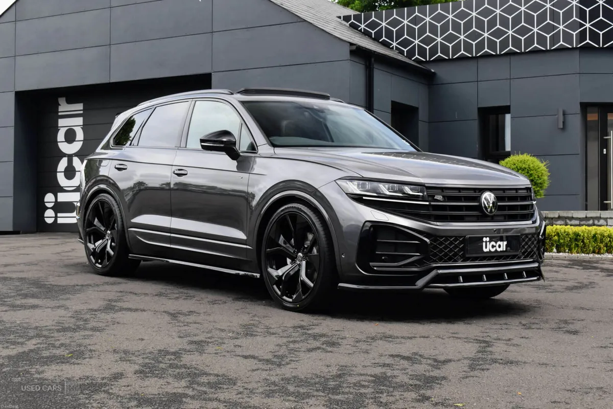 Volkswagen Touareg 3.0 Touareg V6 Black Edition TD - Image 1