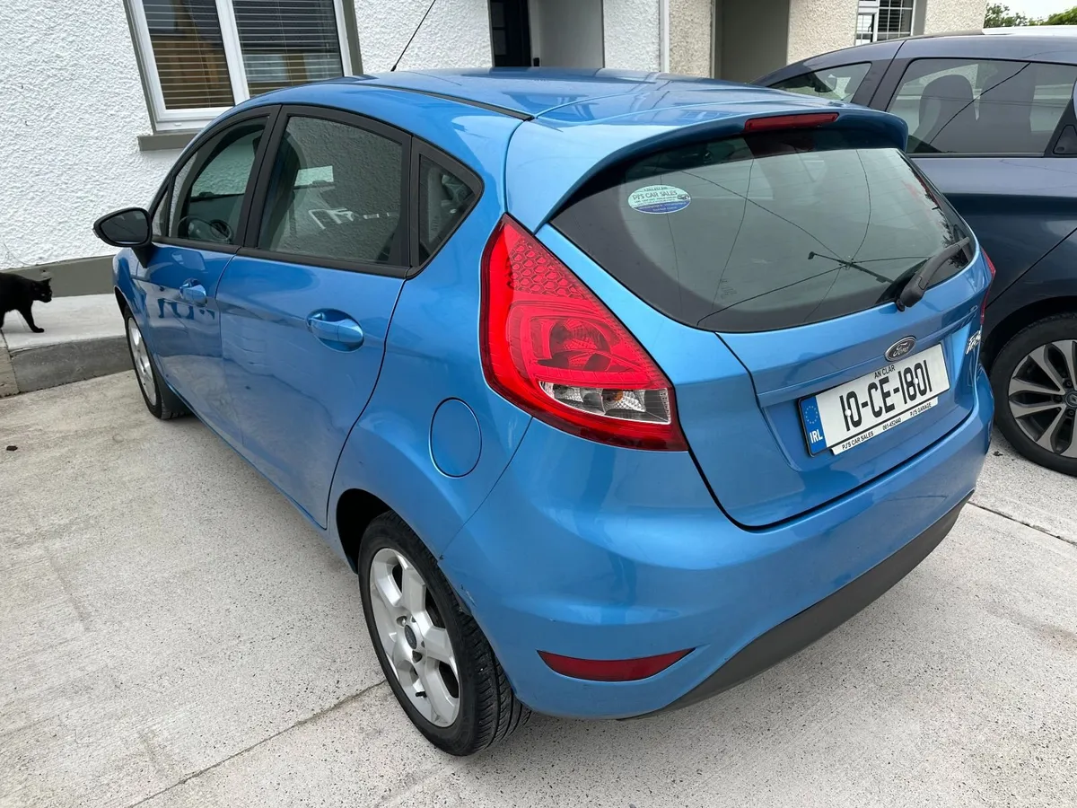 Ford Fiesta 2010 - Image 4