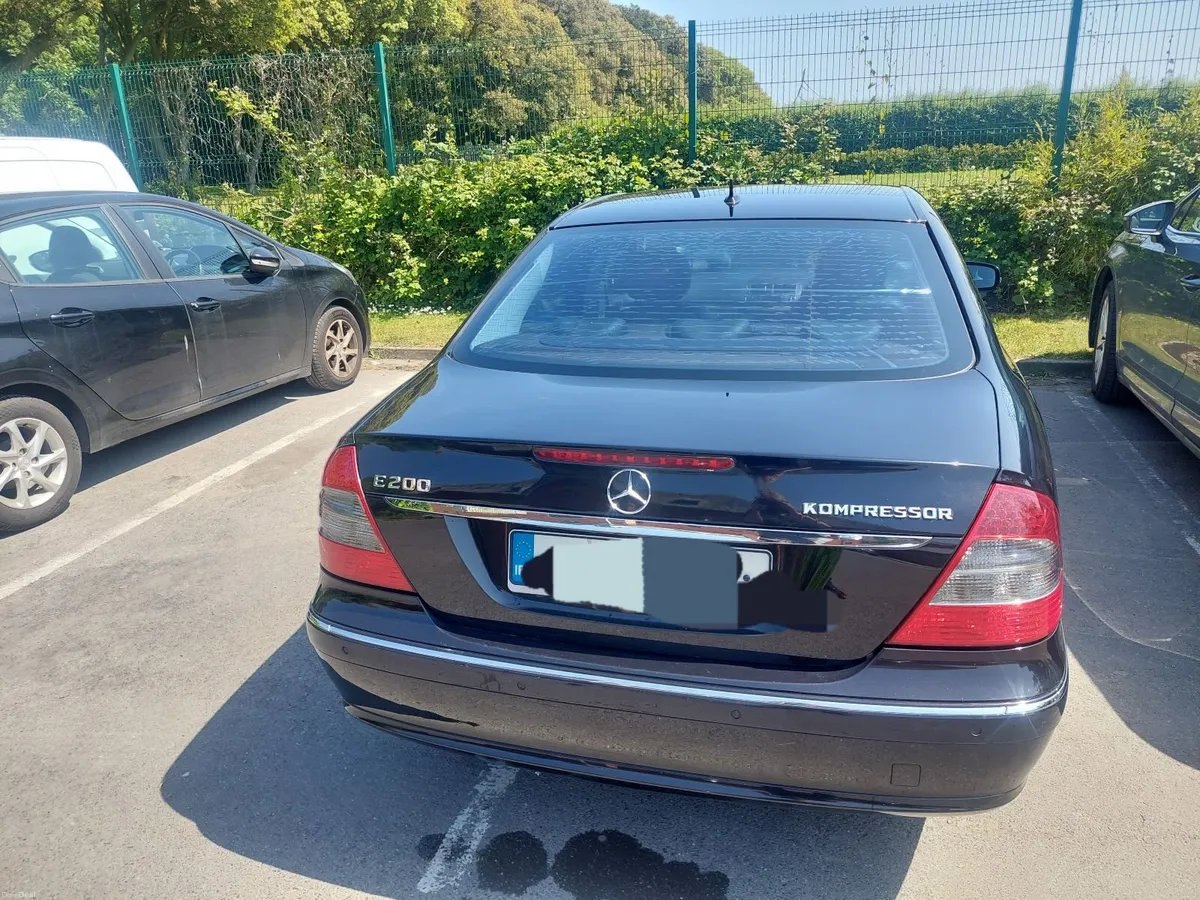 Mercedes-Benz E-Class 2008 - Image 2