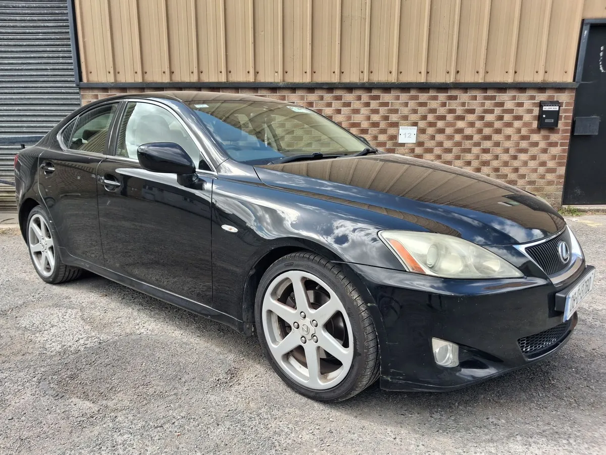 Lexus IS250 - Image 1