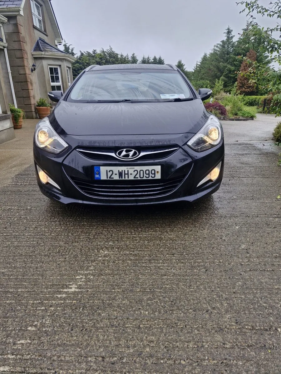 Hyundai i49 estate - Image 1