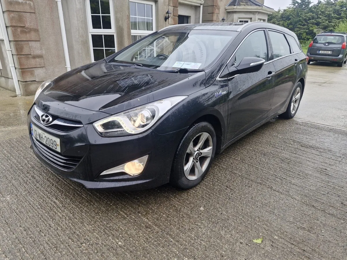 Hyundai i49 estate - Image 3