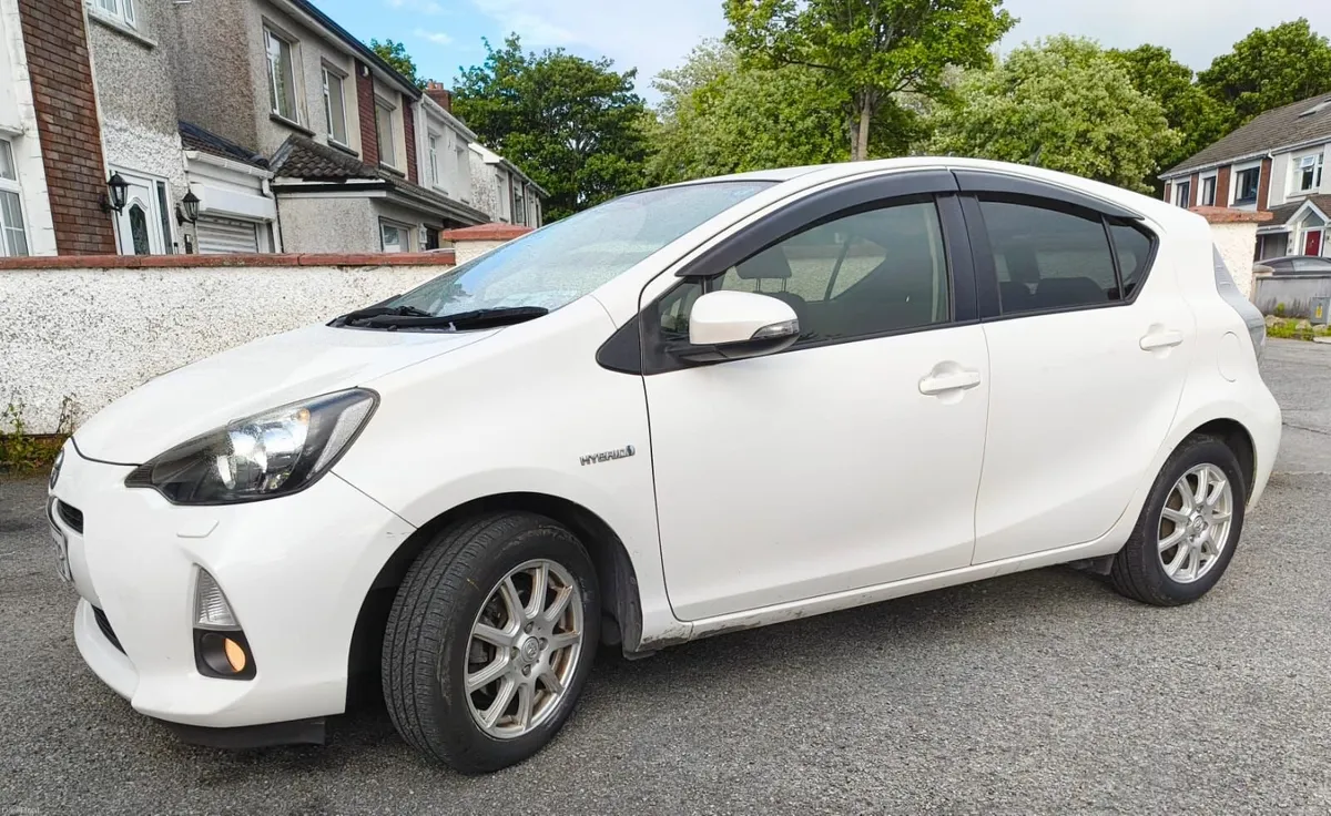 Toyota Aqua 2014 White Automatic Hybrid 1.5L - Image 4