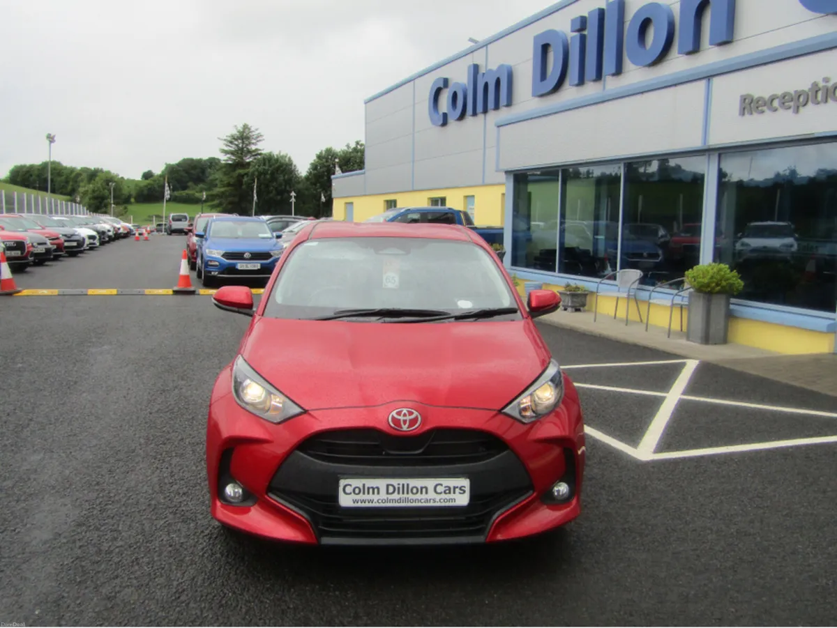 Toyota Yaris HYBRID 115 LUNA - Image 4