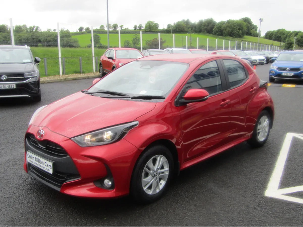 Toyota Yaris HYBRID 115 LUNA - Image 5