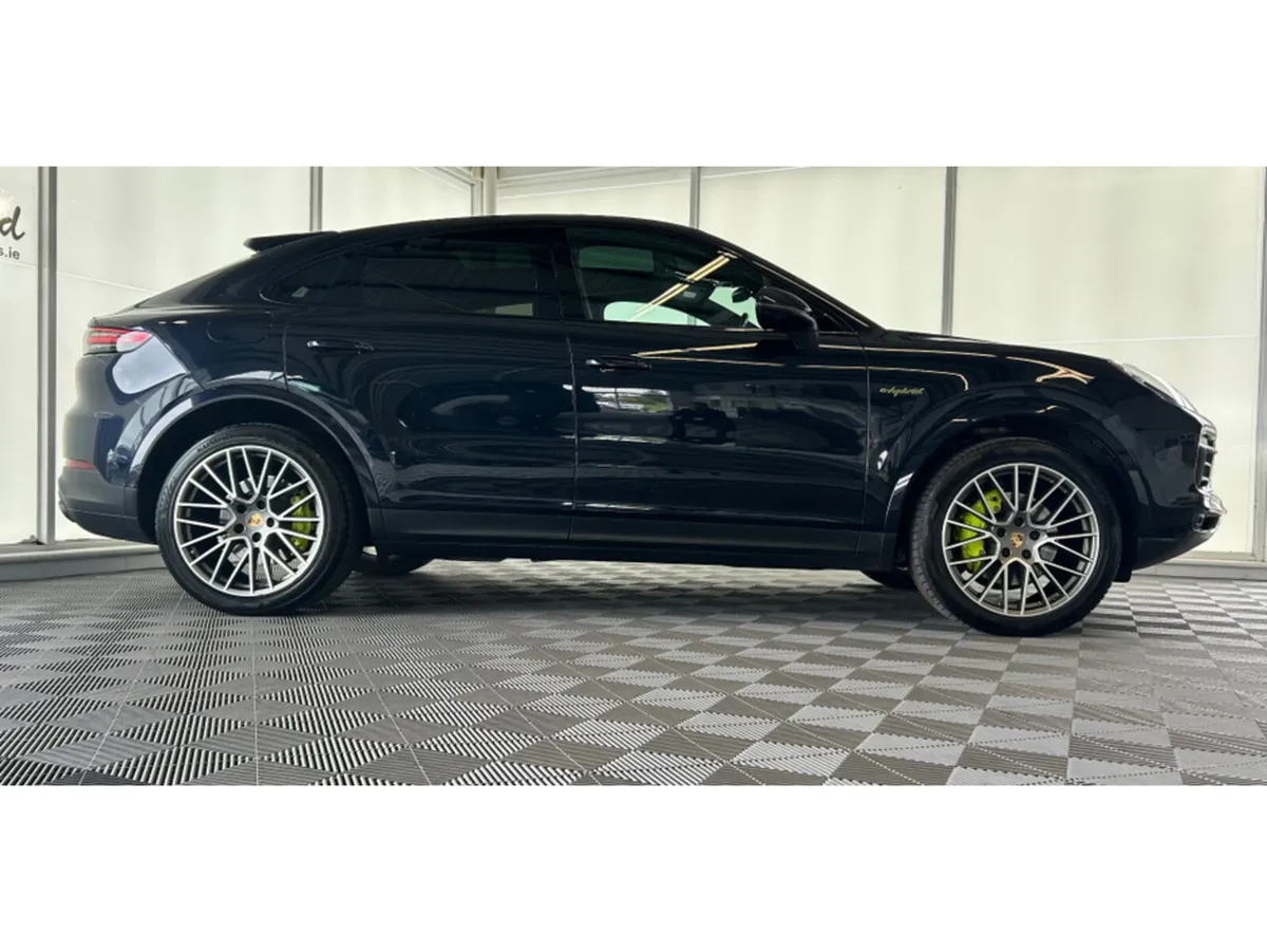 Porsche Cayenne V6 PLATINUM ED EH EDITION COUPE - Image 3