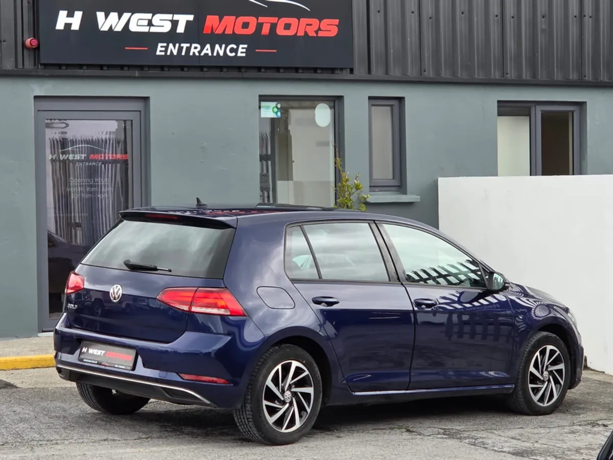 Volkswagen Golf 1.6 TDI MATCH 115PS 5DR - Image 2