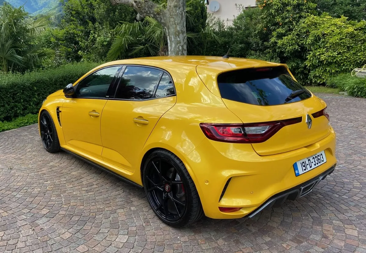 RENAULTSPORT MEGANE RS300 TROPHY - Image 1