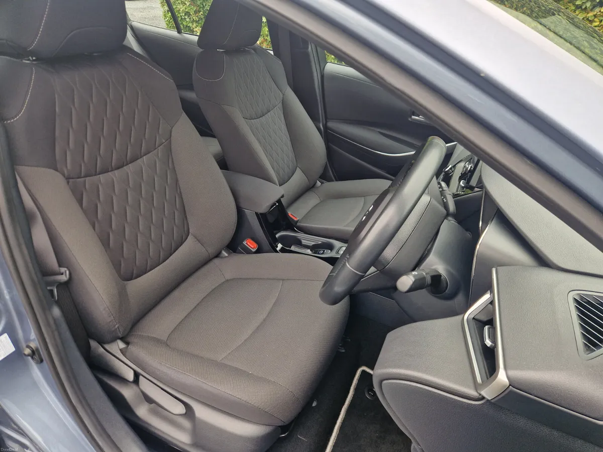 Toyota Corolla Luna HYBRID SALOON  2021 - Image 5