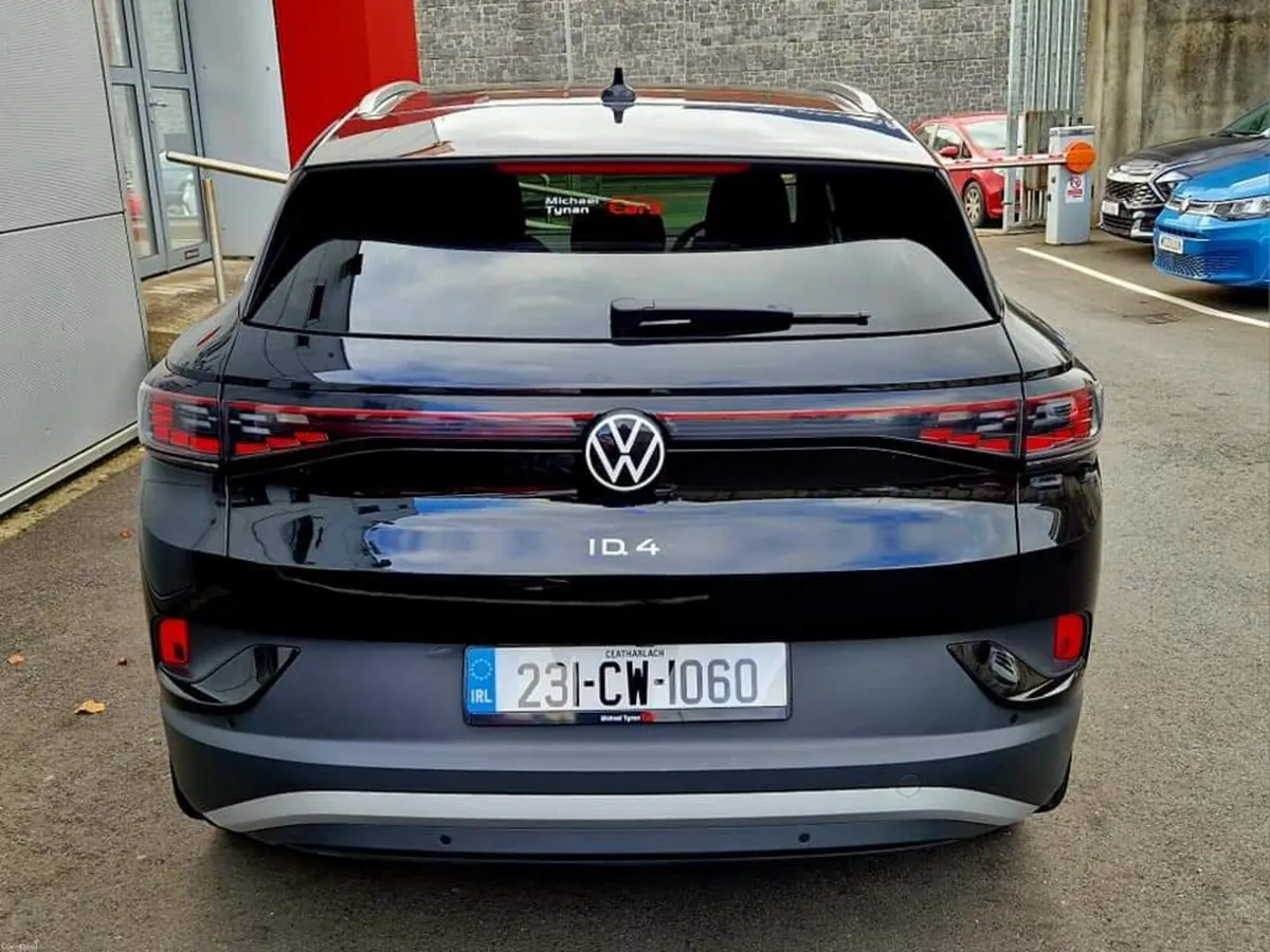 Volkswagen ID.4 Pure 52 kWh – 231 – Panoramic Roof - Image 3