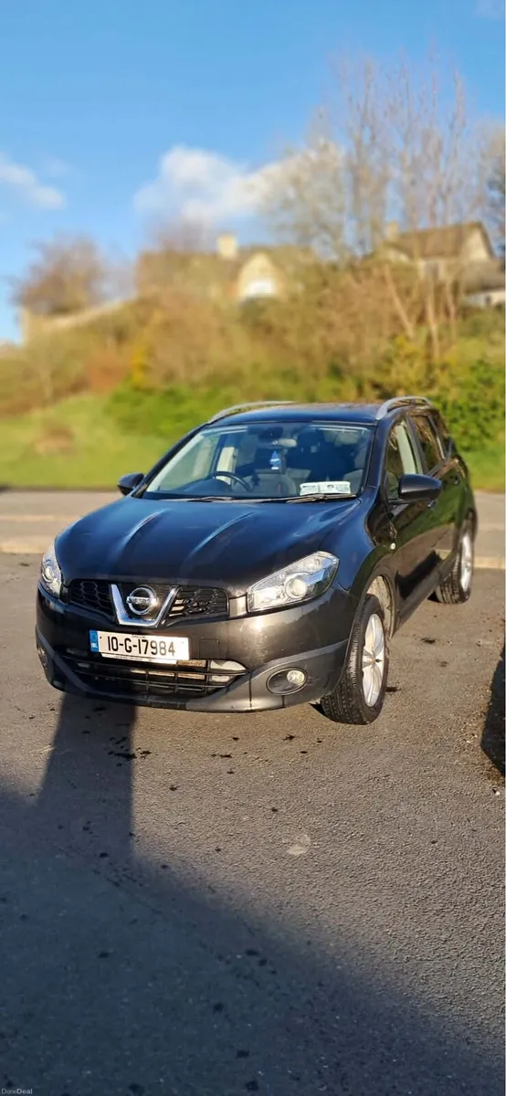 Nissan Quashqai 7 Seater - Image 1