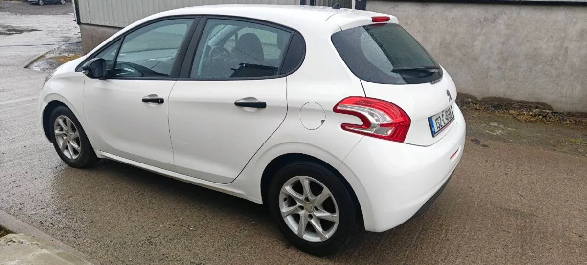 Peugeot 208 - Image 3