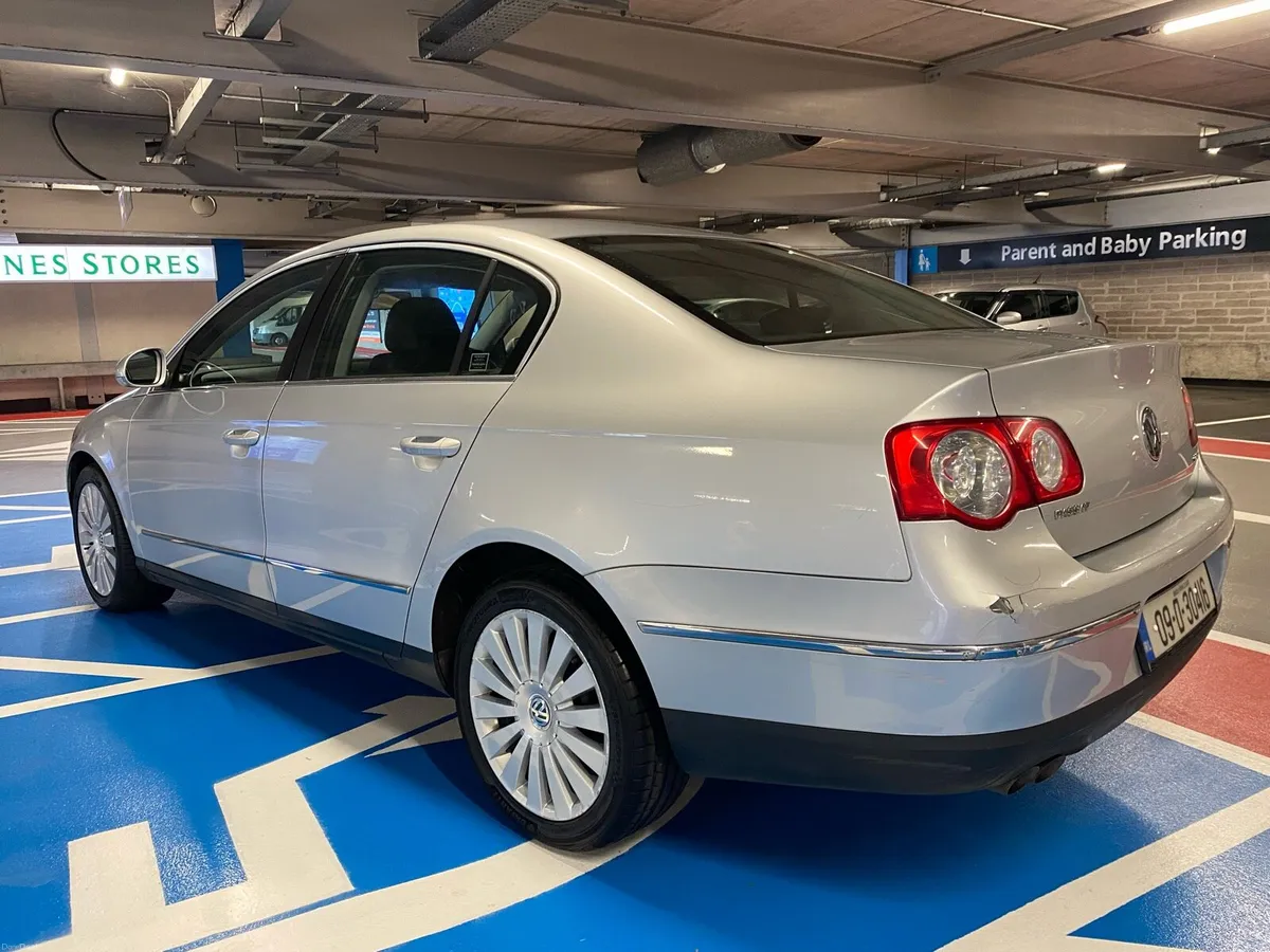 Vw Passat automatic - Image 4