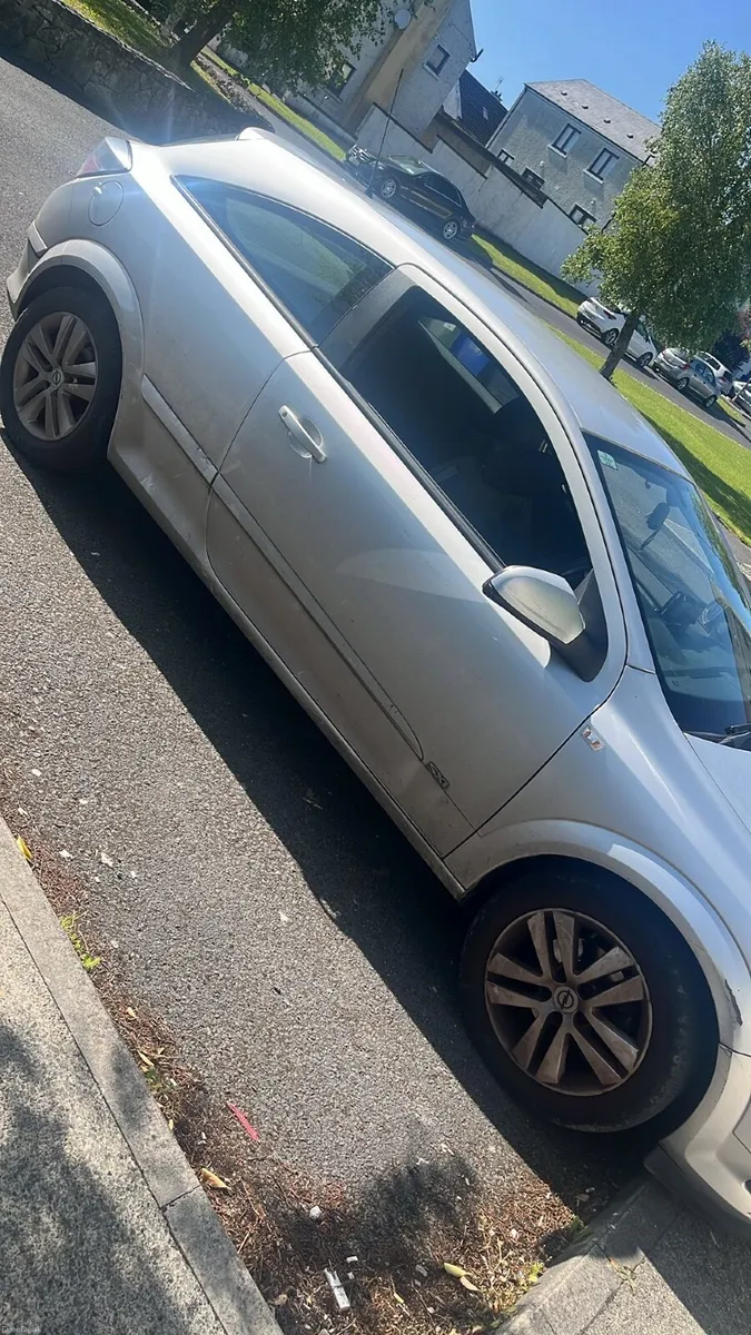 Opel Astra 2007 - Image 2