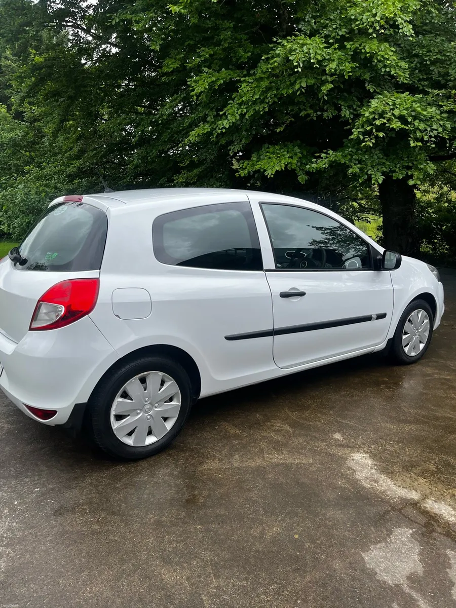 Clio - Image 2