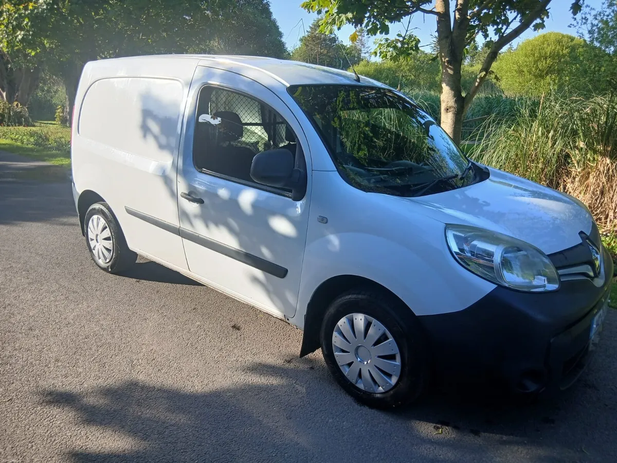 I stock new doe Renault kango 250km - Image 3